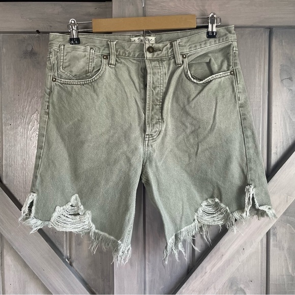We The Free Sequoia Green Distressed Denim Shorts high rise size 30 100% Cotton - Picture 3 of 11